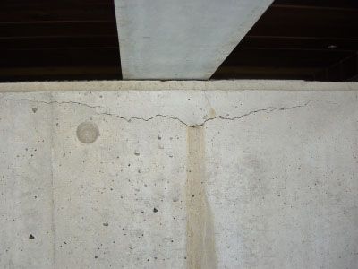 エポキシ樹脂低圧注入工法で補修(施工例)